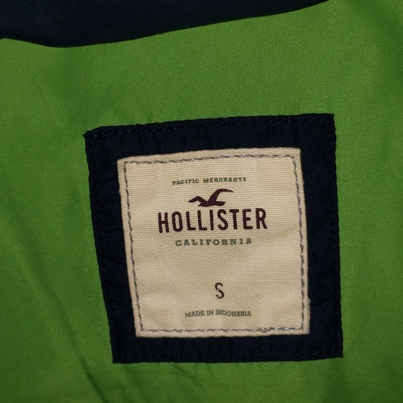 Hollister Hooded Vest - Picture 12 of 12